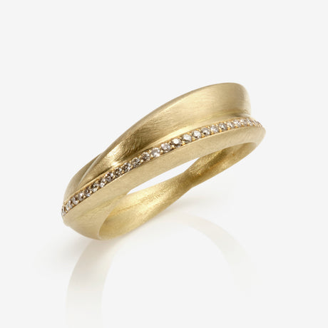 Bold eternity ring with champagne coloured diamonds by contemporary jewellery designer, Sarah Straussberg