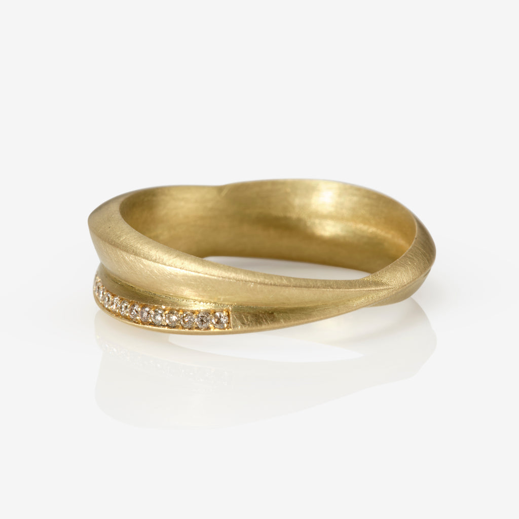 Bold eternity ring with champagne coloured diamonds by contemporary jewellery designer, Sarah Straussberg