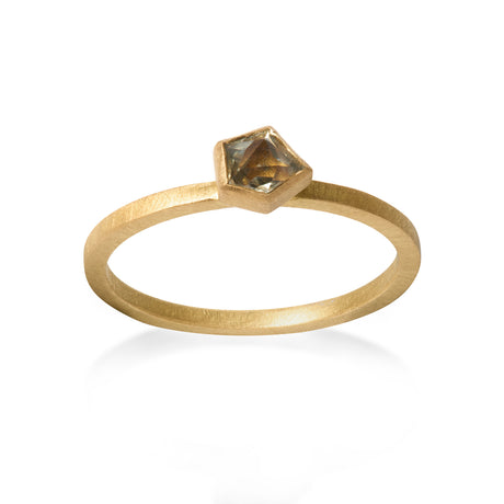 Geometric sapphire engagement ring by contemporary jewellery designer, Sarah Straussberg
