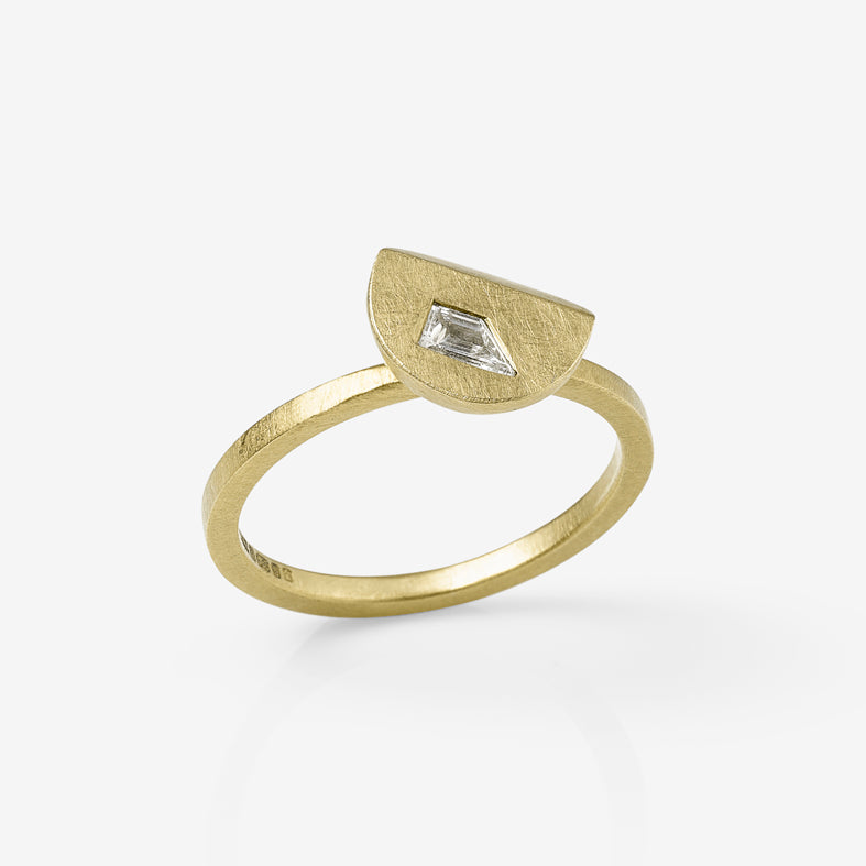 Whistle cut diamond ring by contemporary jewellery designer, Sarah Straussberg