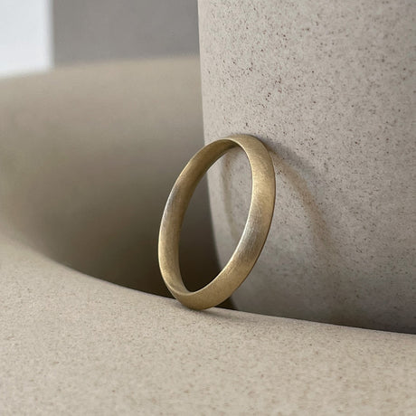 3mm wedding ring by contemporary jewellery designer, Sarah Straussberg